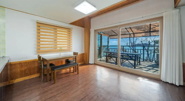 Номер Standard c 1 комнатой с видом на океан Yeongheungdo Rainbow Ocean View Pension