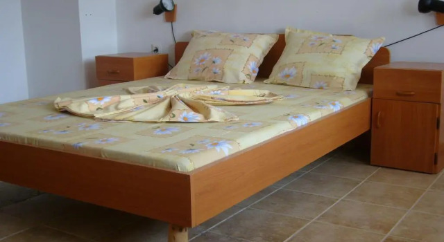 Sotirovi Guest House, Забронировать Гостевой дом Отели Черноморца с парковкой, Парковка