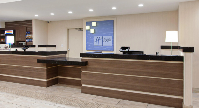 Holiday Inn Express San Bernardino Colton by IHG, Забронировать Отель Сан-Бернардино 