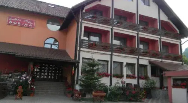 Cabana Putna Dorina, Rezerwuj Pensjonat Hotele w Carpathians - Romania z parkingiem, Parking