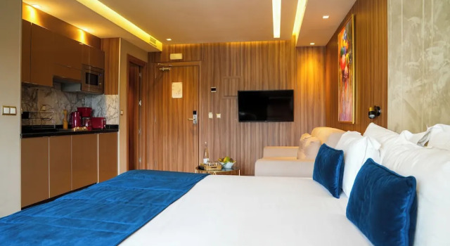 Двухместный полулюкс First Suites Hôtel