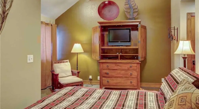 Racquet Club #125 2 Bedroom Condo