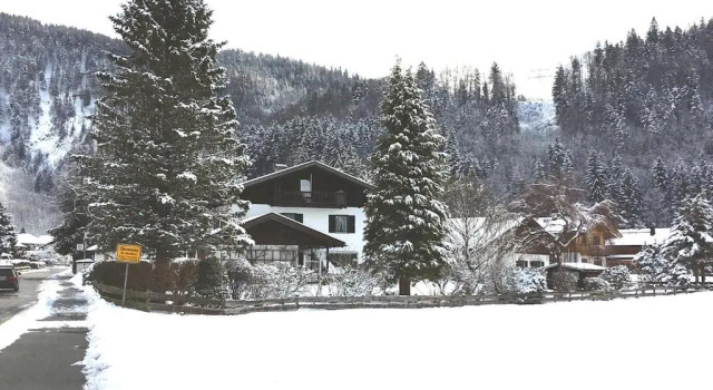 Апартаменты Geräumiges Domizil mit Bergblick und Sauna