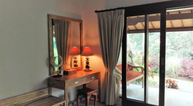 Villa Alam Surya Ubud, Rezervovat Vila Hotely v Bali se snídaní, Snídaně