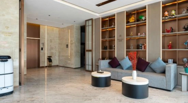 Lavande Hotel (Ganzi Batang Branch, National Highway 318), Book Hotel Hotels in Batang with Parking, Parking