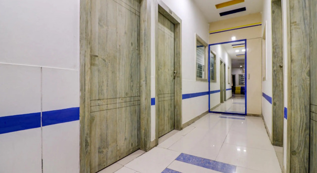 OYO 65871 Hotel New Naaz, Забронировать Отель Хисар штат Харьяна, рядом с Hisar Railway Station