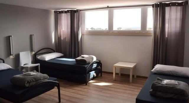 Albergue Alfonso II, Réserver Auberge de jeunesse Melide 