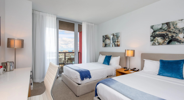 2BR Private Ocean Luxury Condos at Beachwalk Resort, Rezerwuj Ośrodek wypoczynkowy Hallandale Beach 