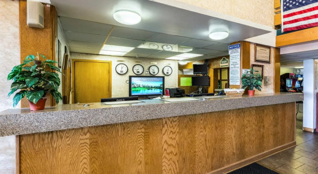 Quality Inn Omaha, Rezerwuj Hotel Hotele w Omaha z basenem, Basen