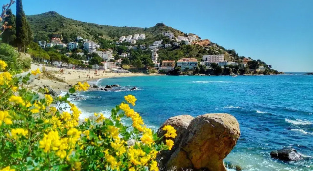 Апартаменты Apartment in Roses by the Beach