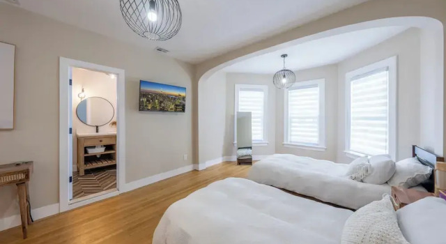 Casa Francesca 6BR Villa & Heated Pool, Buchen Sie Villa Roselle New Jersey