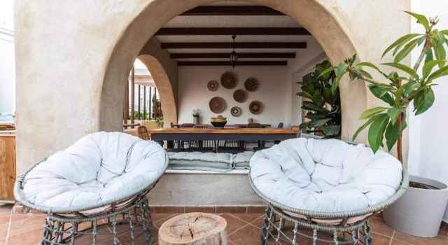 Artemis Hotel