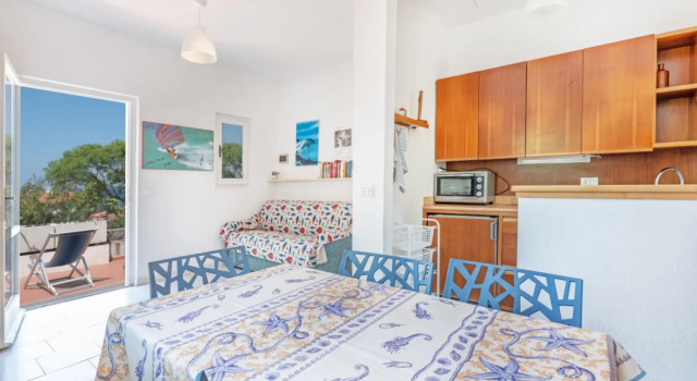 Villetta Sant'Andrea 400 meters from the beach with sea view terrace, garden and parking spaces-VILLETTA SANT'ANDREA