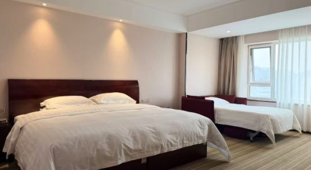 Семейный номер Standard Beijing Jinlongtan Hotel