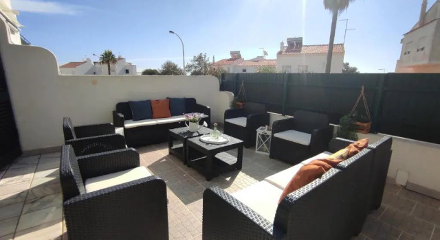 Вилла Standard Vila Magna near The Strip with BBQ, AC, Balcony, Parking, 4 TVs and Free wifi