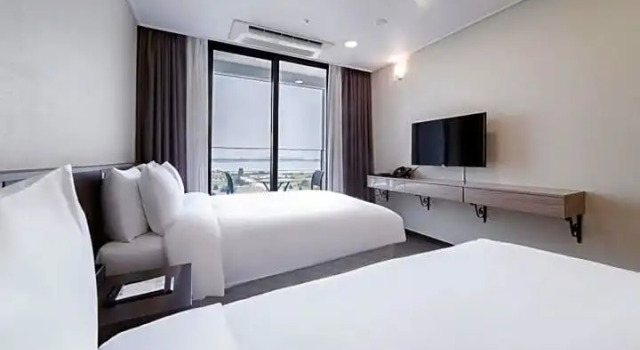 Двухместный номер Deluxe с видом на город Riviera Incheon Airport Hotel