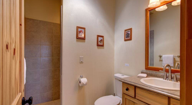 Private Luxurious Ridgetop Hideaway on 9 Acres! Between Bryce & Zion! A\C