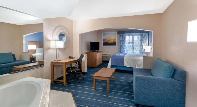 Двухместный люкс Days Inn by Wyndham Panama City