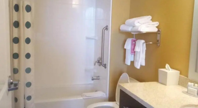 Четырёхместный люкс TownePlace Suites by Marriott Carlsbad