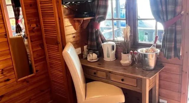Cabins at Ben More Lodge, Забронировать Отель Отели Центральной Шотландии с парковкой, Парковка