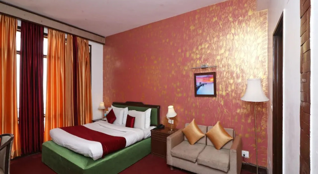 Oyo 9735 Noble Willow Vasant Palace, Rezervovat Hotel Mussoorie Uttarakhand