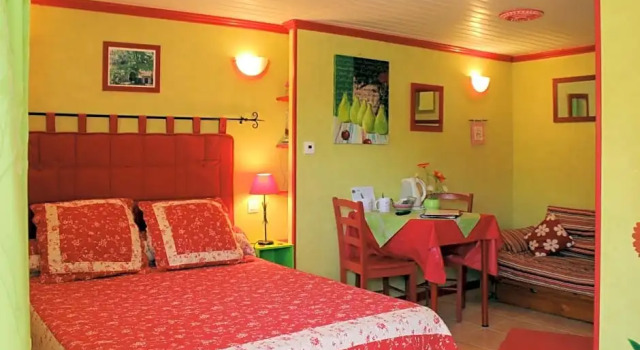 La Roche Bleue, Prenota Hotel Arboys-en-Bugey 