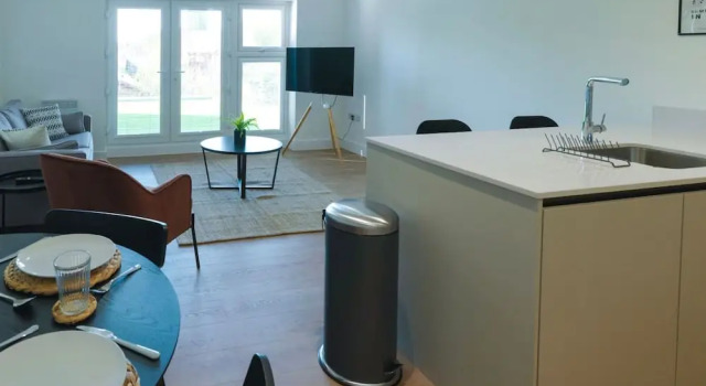 Luxury Manchester Apartment - Blue, Rezervați Apartament Cheadle Hulme Zona metropolitană Manchester