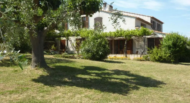 Апартаменты FERME DU MOULIN ROUX- 2 superbes appartements- 2cbres chacun- classé 3 étoiles, climatisés