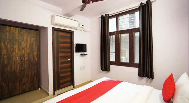 Spot On 30890 Sector 45 Noida, Забронировать Отель Нойда штат Уттар-Прадеш