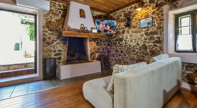 Pet-friendly Holiday Home in Sukošan with Hot Tub, Забронировать Дом для отпуска Отели в центре Сукошан, в центре, Парковка