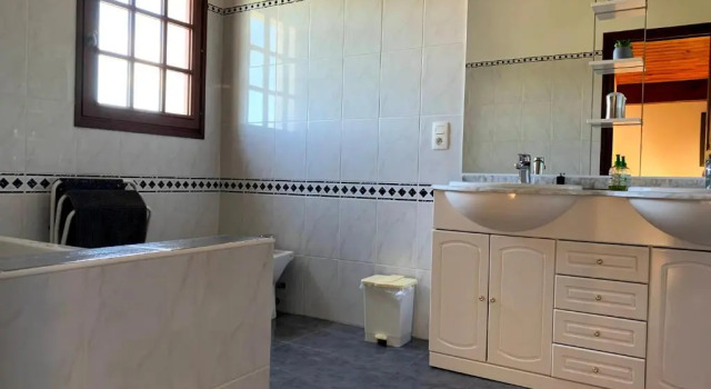 Коттедж Location d'une maison typique du Pays Basque
