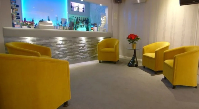 Kenley Hotel, Varaa Hotelli All inclusive -hotellit kohteessa Merseyside, All Inclusive
