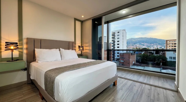 Студия Deluxe с балконом и с видом на город Torre Zurich Luxury