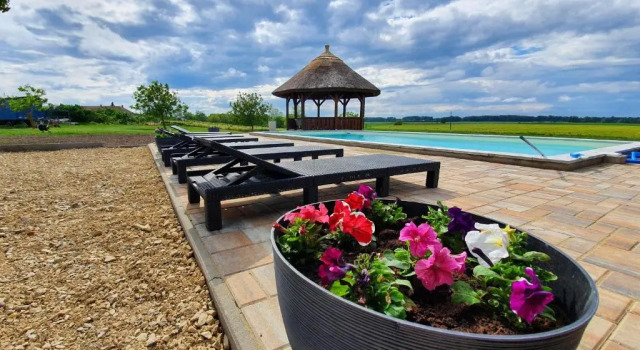 Tisza White House, Забронировать Отель Отели Lake Tisza с бассейном, Бассейн