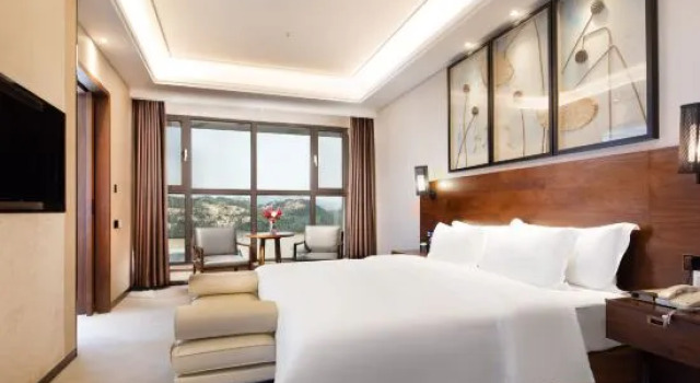 Люкс Deluxe с видом на озеро Dreamoon Blue Horizon Junhua Hotel