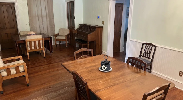Captains Quarters By The Bay 3 Bedroom Cottage by RedAwning, Boek Vakantiehuis Norfolk Virginia