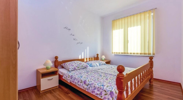Beautiful Home in Dobrinj With Wifi and 2 Bedrooms, Prenota Hotel Dobrinj 
