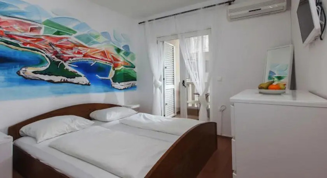 Guesthouse Filip, Забронировать Гостевой дом Гостевые дома Макарска, рядом с Набережная Рива (Макарска), Гостевой дом