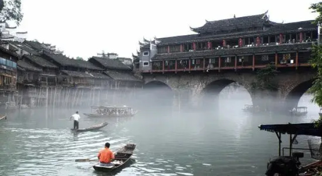 Yuejinge River View Homestay (Fenghuang Ancient City Store)
