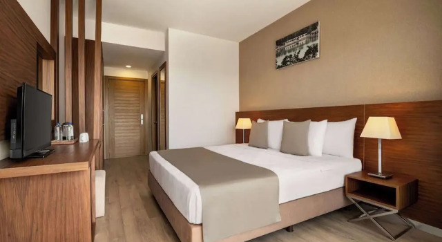 Двухместный полулюкс с видом на сад La Quinta by Wyndham Cesme