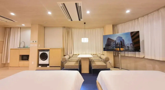 Четырёхместная студия Deluxe с видом на город UH Suite Namba Station The Spa