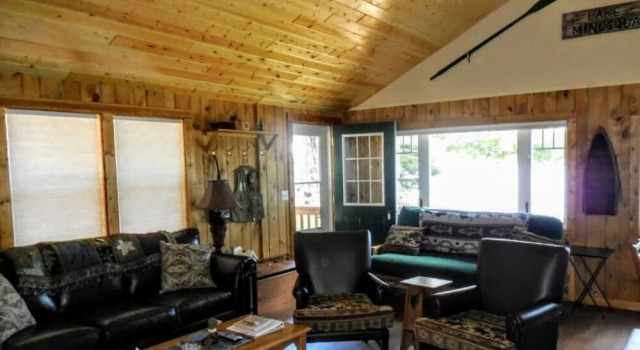Knotty Pine Resort- White Pine 2 Bedroom Condo, Book Hotel 3-stjernede hoteller i Minocqua, 3*