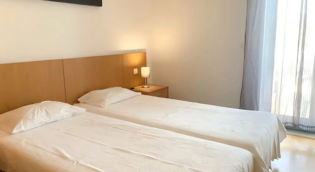 Marina View 1 Bedroom Apartment w Swimming Pool, Забронировать Апартаменты/квартира Отели Алгарви с парковкой, Парковка