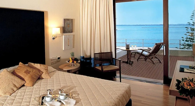 Номер Executive с видом на море Amphitryon Hotel