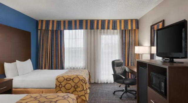 Двухместный номер Standard с балконом Baymont by Wyndham Washington