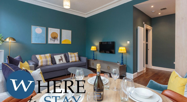 Stylish 2bed Apartment Underneath Edinburgh Castle, Забронировать Апартаменты/квартира Апартаменты Эдинбурга, рядом с St George's West Church, Апартаменты/квартира