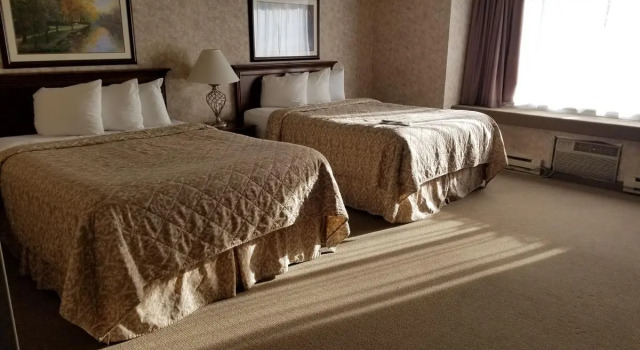 Четырёхместный номер Standard Alex Hotel and Suites Anchorage Airport