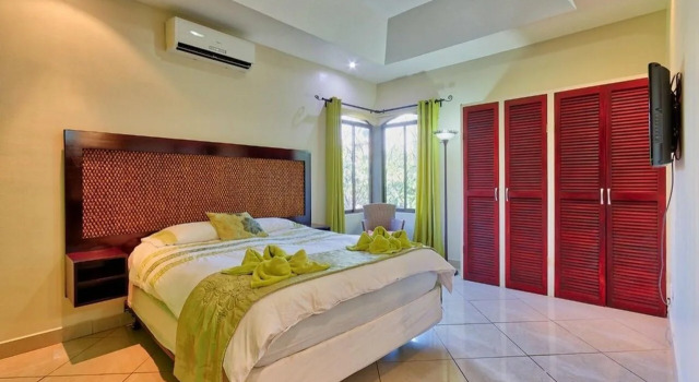 Las Brisas Resort and Villas, Забронировать Курортный отель Хако Пунтаренас