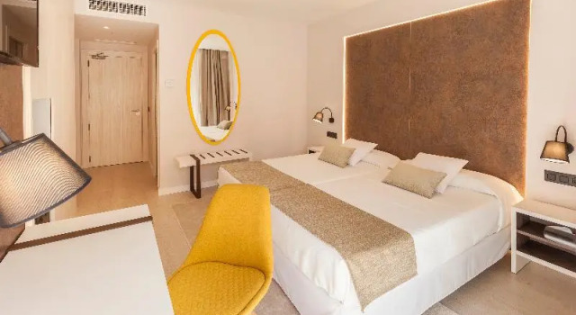 Двухместный номер Standard с балконом Benidorm Centre Hotel - Только для взрослых
