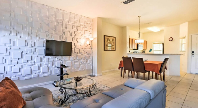 3 BR Townhome Pool Sleeps 8 - FLH 664